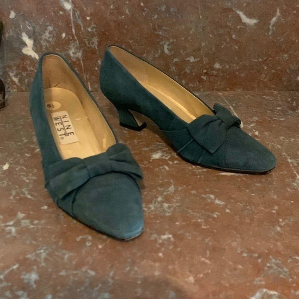 Vintage Nine West Turquoise Blue Suede Pumps 5.5